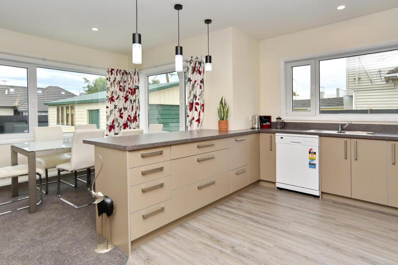 Weston Villa - Spacious & Family Friendly - Bookahome Christchurch Ngoại thất bức ảnh